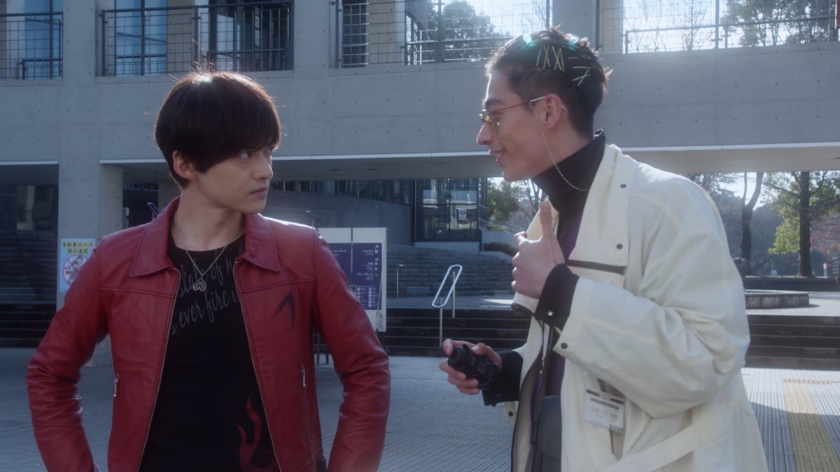 仮面ライダーアクセル 照井竜が着用ベルト 「アクセル比較！」仮面