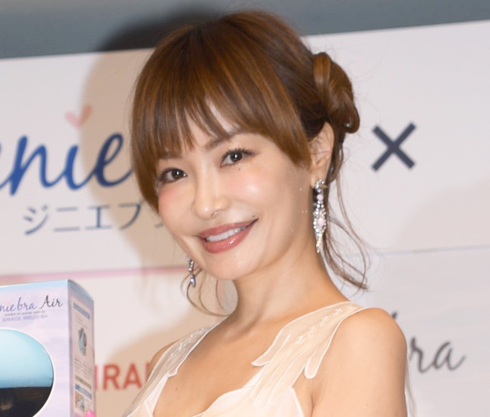 平子理沙、母親とLAランチ「超美人親子」「見とれてしまいます」 | ORICON NEWS