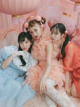 �wPECHE 004�x�ɓo�ꂷ��(������)R�����A�����ԃL�����A�������� 