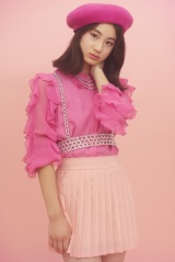 �uMISS MERCY�vSARA 