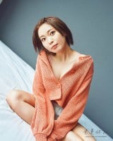 声優・斉藤朱夏、2nd写真集発売 水着姿などあふれる美ボディ…新規