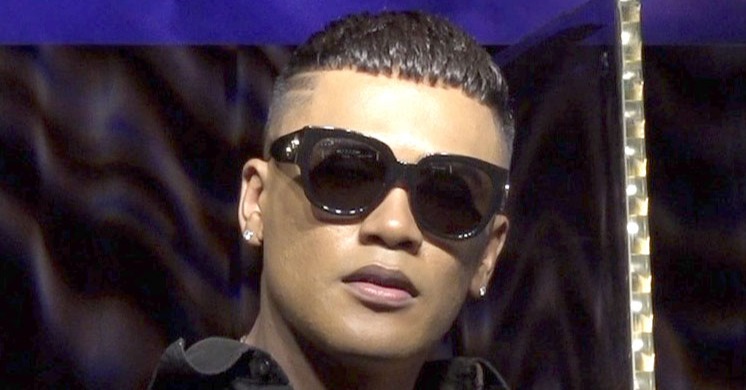 ELLY、母＆妹＆弟との写真公開「ママ、いつ見ても若ーい」「ほんとに