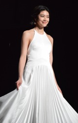 �X���A�����h���X�ň����̃����E�F�C 20��Ō�̔N�Ɂu������M����C�������؂Ɂv 