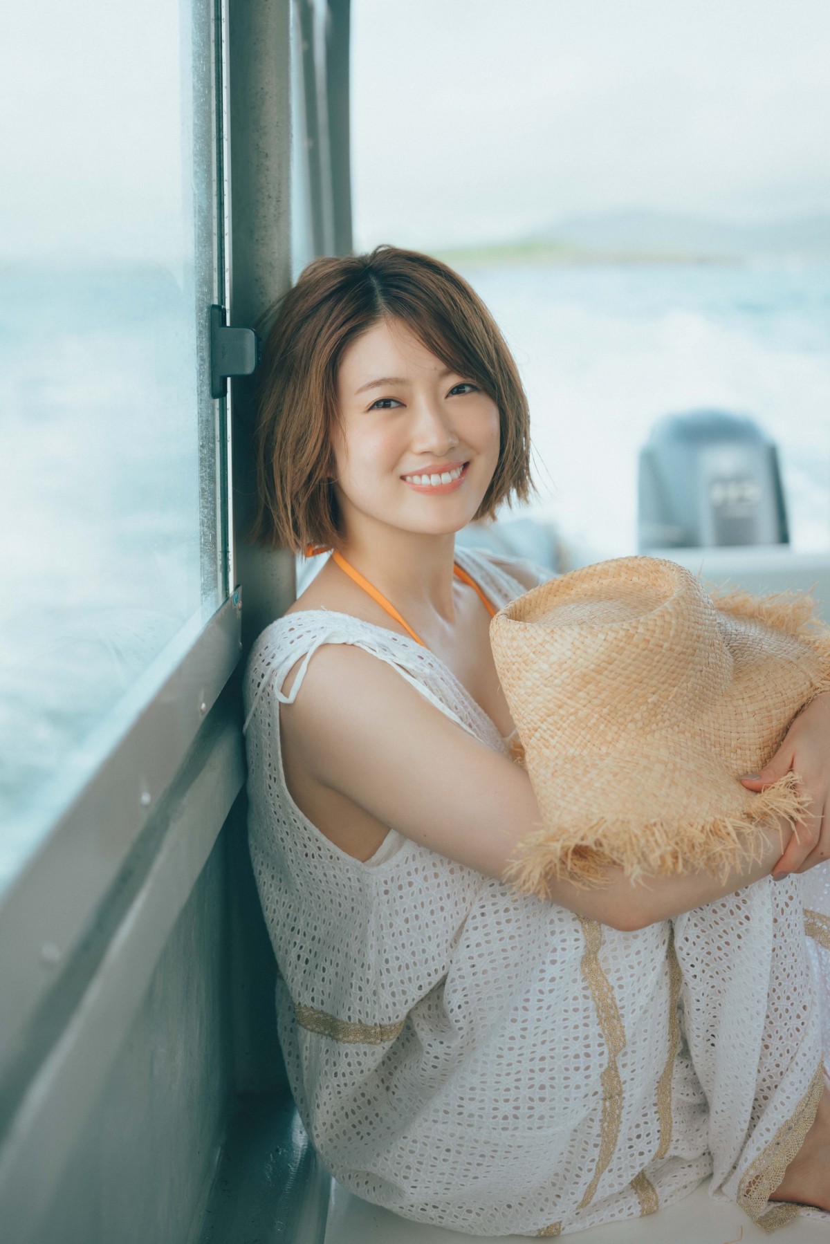 画像・写真 | 乃木坂46樋口日奈、白いビキニがまぶしい水着カット解禁