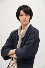 �w�\���Y����h���u���U�[�Y�x��艎���^����̕ʕ{�R���iC�j�e���r�����E���fAG�E���f 