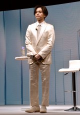 �ʐX�T���A���X�[�c�ŁwMr.�N�����t�B�b�N�x�A�C��u�I��ł��������Č��h�v 