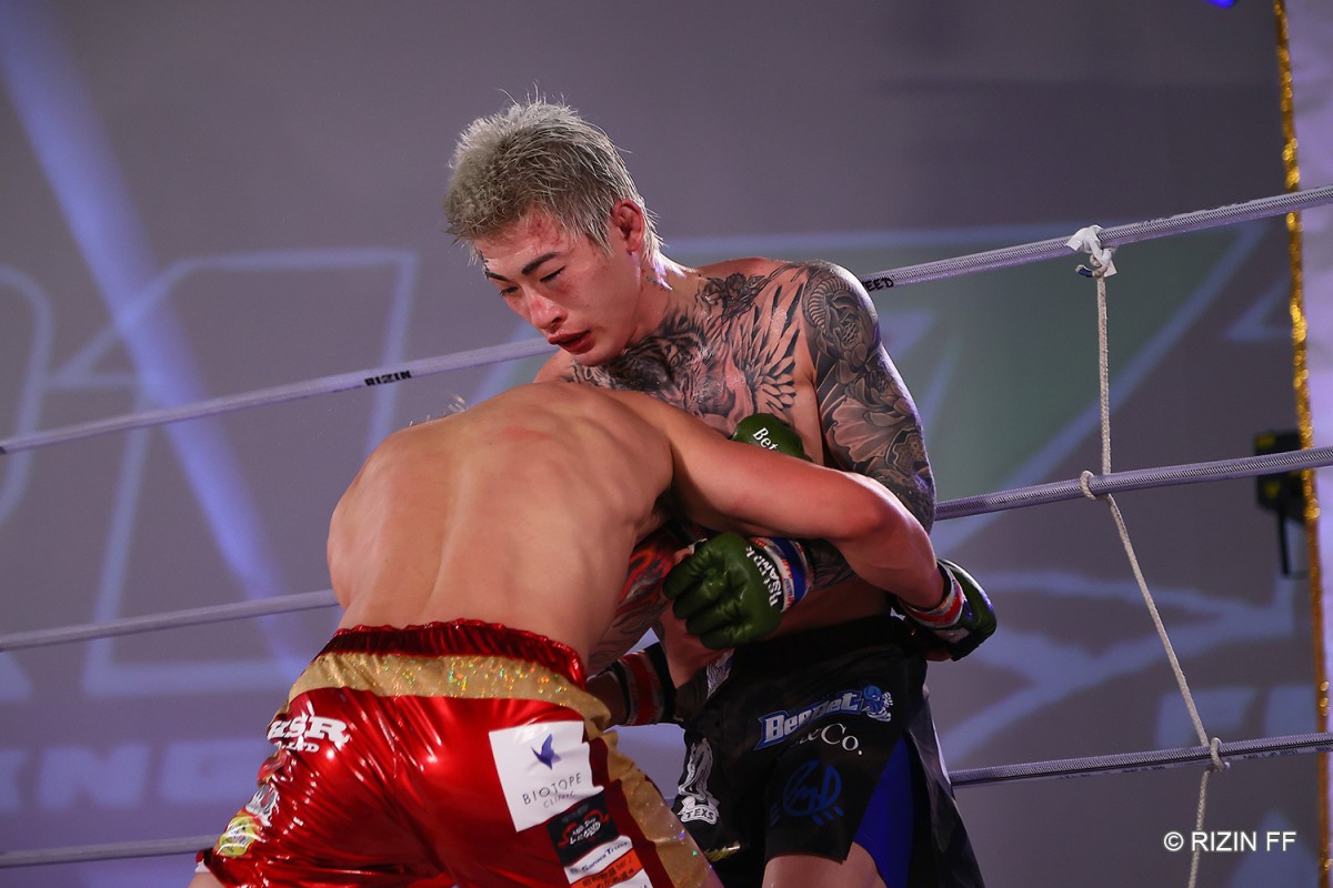 画像・写真 | 【RIZIN】鈴木千裕、平本蓮に勝利！ 強烈打撃＆執拗なタックルでコントロールし「3-0」判定 87枚目 | ORICON NEWS