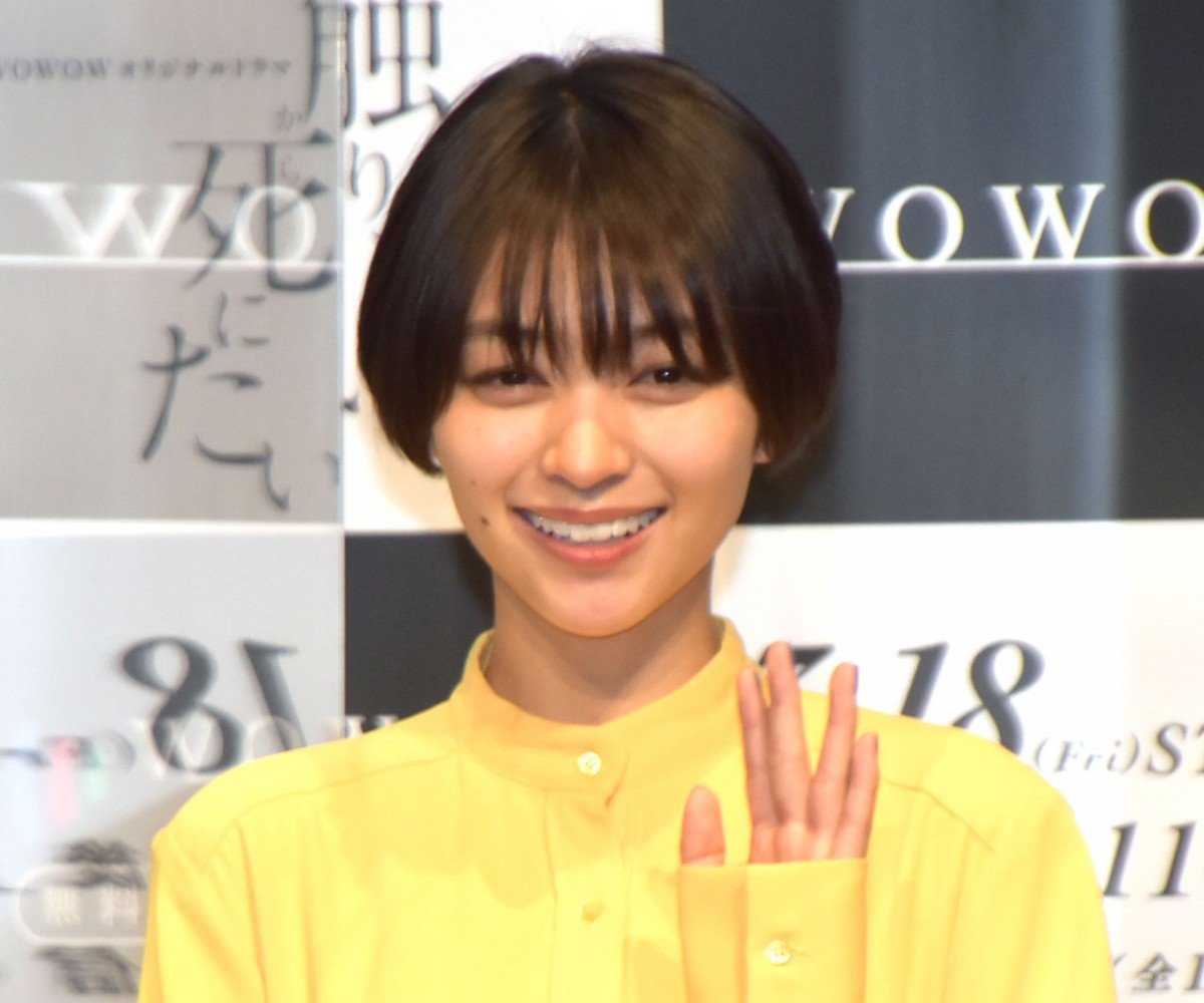 里々佳、人生初の舞台あいさつで誕生日のサプライズ「泣いちゃいそう