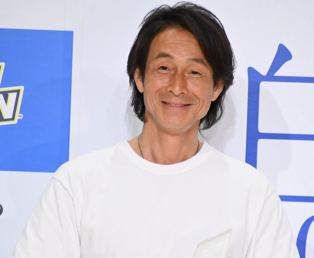 画像・写真 | 吉田栄作、結婚後初の公の場 “白T”ドレッサー受賞に笑顔