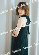 乃木坂46 個別B2ポスター しあわせの保護色 樋口日奈 希少 乃木坂46樋口日奈、魅力満載の写真集ポスター4種画像一挙解禁
