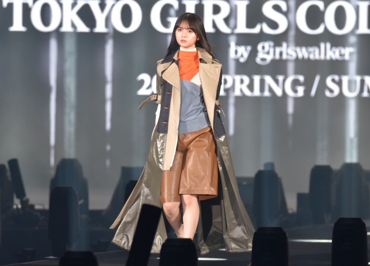 TGC2022S/S】齋藤飛鳥、クールなまなざしで会場魅了 圧巻オーラで