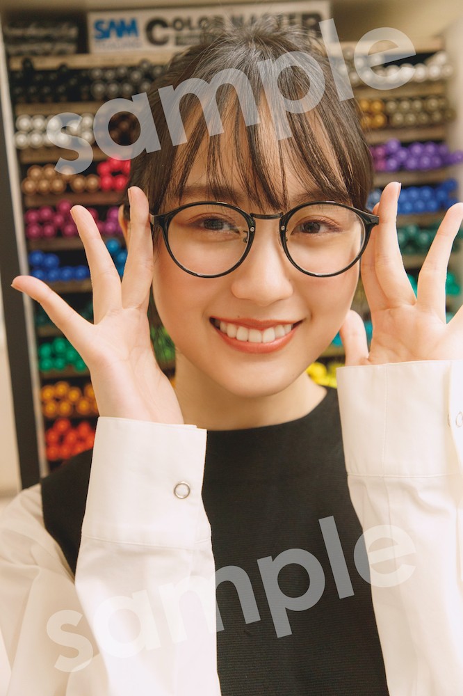 乃木坂46賀喜遥香、写真集特典16枚一挙公開 未収録衣装や手書き