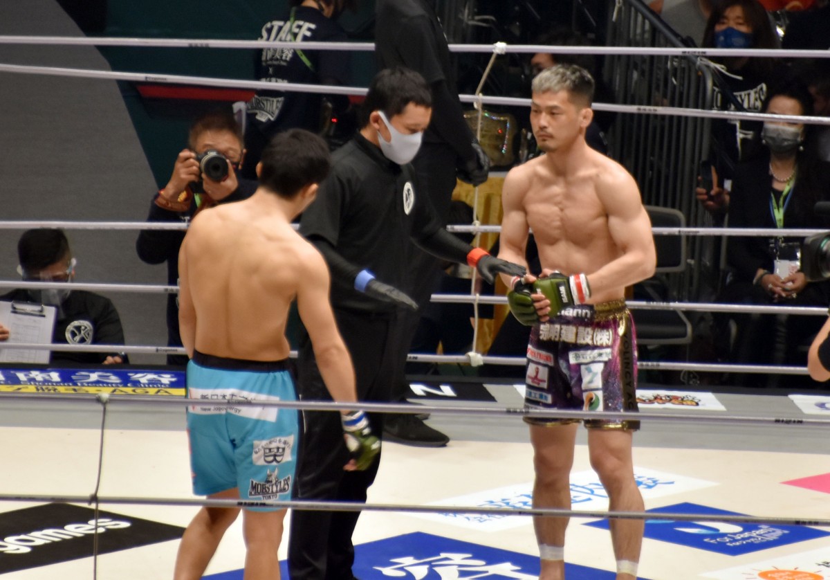 RIZIN】王者・牛久絢太郎、初防衛成功！ 前王者・斎藤裕を返り討ちし