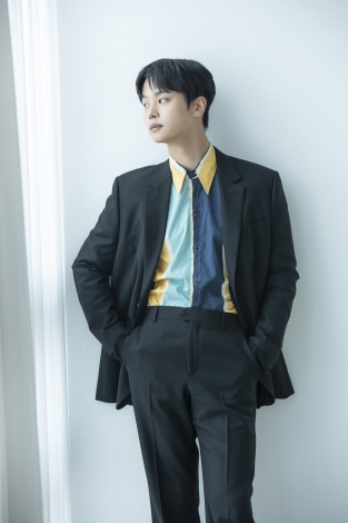 Hulu�v���~�A�w�o�b�h�E�A���h�E�N���C�W�[�x�ɏo������`���E�n�M�����iC�jHJ�z�[���f�B���O�X 