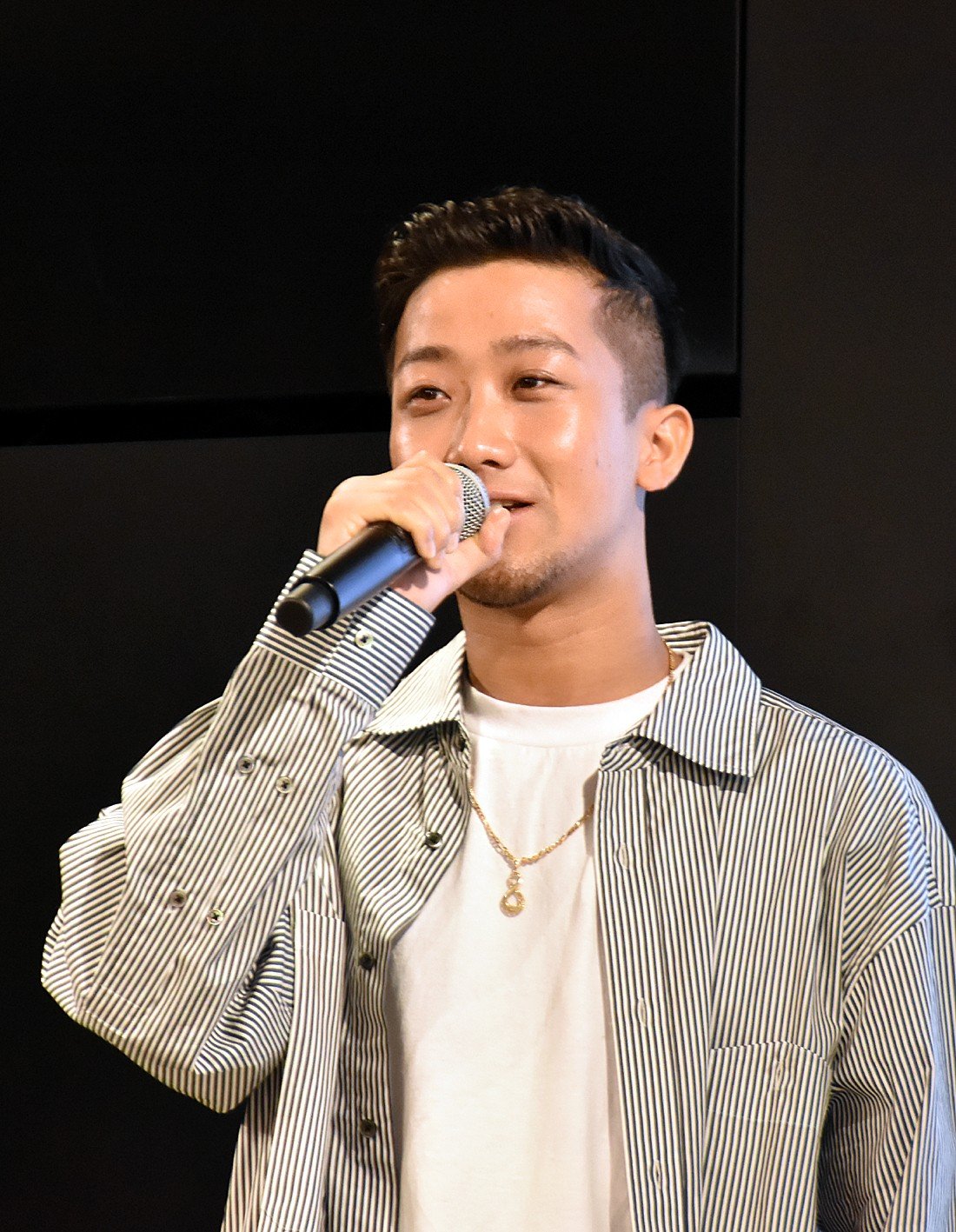 瑛人、ブレイク後もアルバイト「続けたかった」 横浜愛にじませ初の