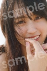 乃木坂46賀喜遥香「人生初」ビキニカット解禁 白い砂浜に感動し満面の