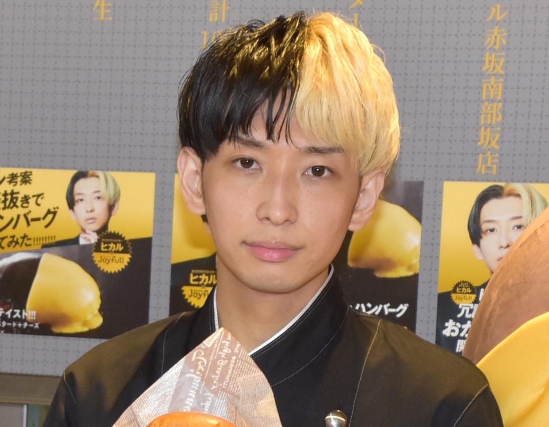 YouTuberヒカル、松村沙友理と真剣交際を公表後マスコミ前に初登場