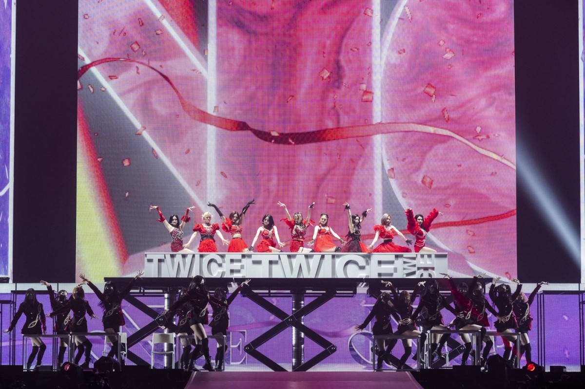 TWICE ダヒョン サイン入りうちわ TWICEIII 東京ドーム（商品