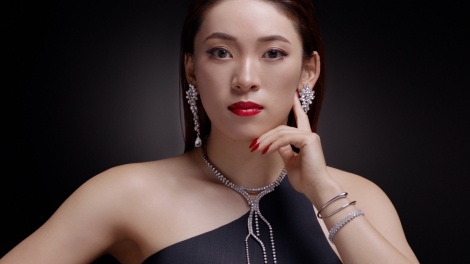 �wTCB �����������e�O�ȁx�̐V�e���rCM�w���̐��̂́x�тɏo������t������� 