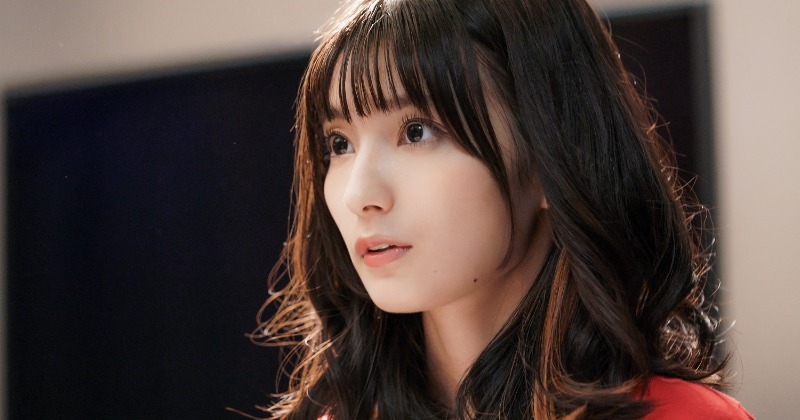 声優の高野麻里佳さんがクリスマスコラボ生配信で制作されたオーナメント 高野麻里佳が表紙を飾る「My Girl」最新号が発売｜掲載カット公開