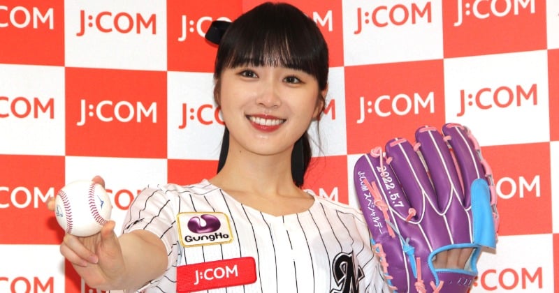 高山一実、初の始球式は大きく外れ照れ「残念！」 自己採点は20点で