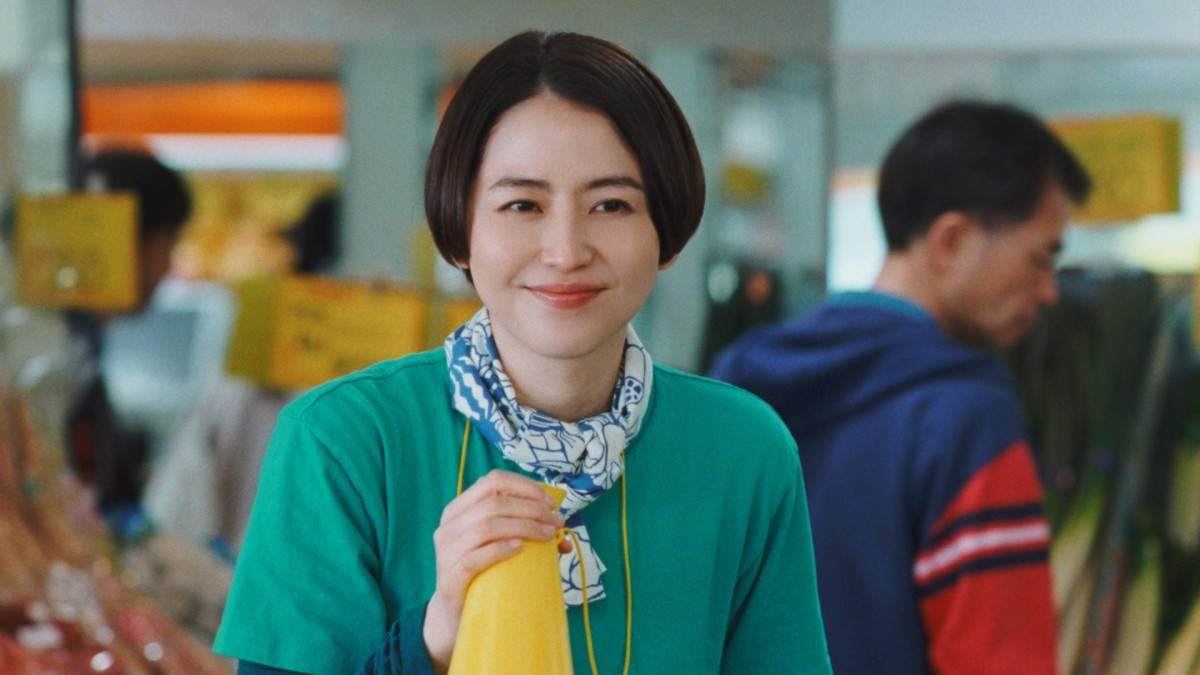 長澤まさみが八百屋の店長を演じる 皆川猿時、パックンとともに“世界の