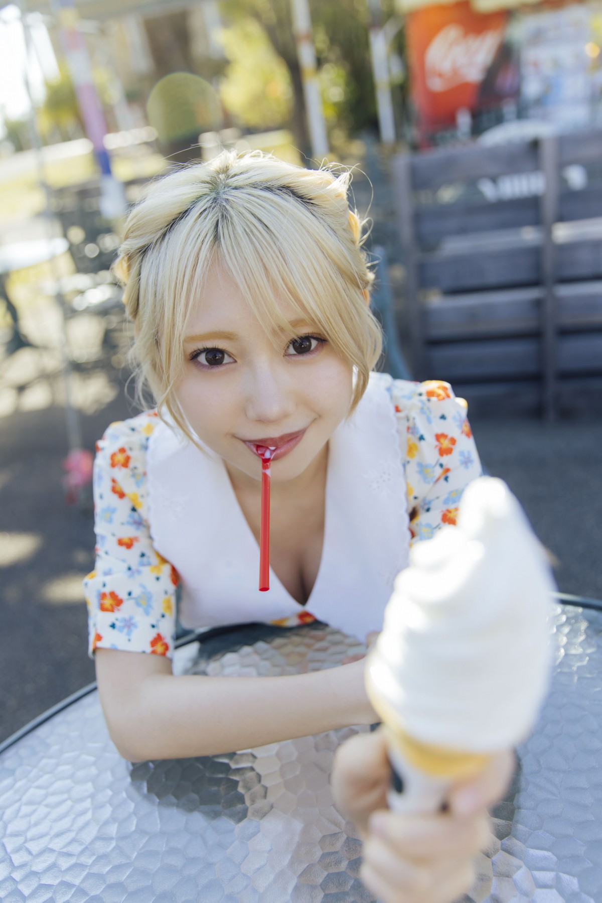 画像・写真 | “金髪ショート最強美女”篠崎こころ、初写真集で“無感情