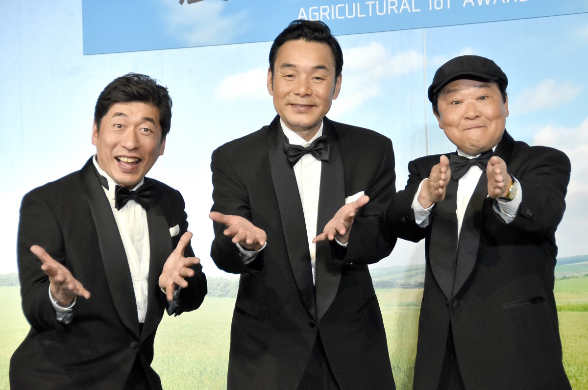 ダチョウ倶楽部、公式インスタグラムで3人の写真アップ 赤いはっぴ姿で