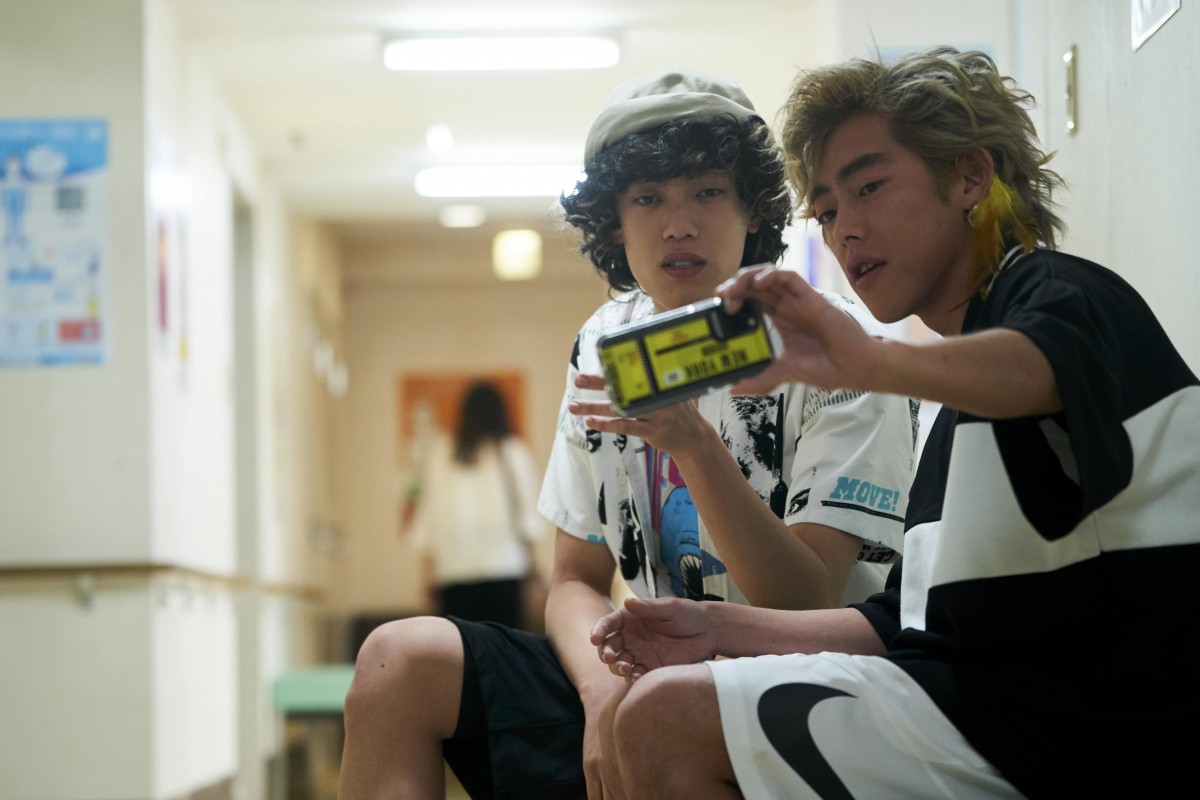 若葉竜也、柳俊太郎ら、映画『神は見返りを求める』“癖強キャラ”写真 | オリコンニュース（ORICON NEWS）