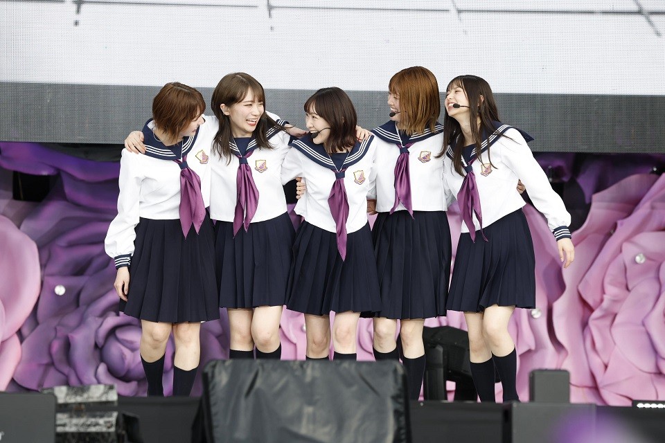 画像・写真 | 生田絵梨花、乃木坂同期との5ショット投稿に反響