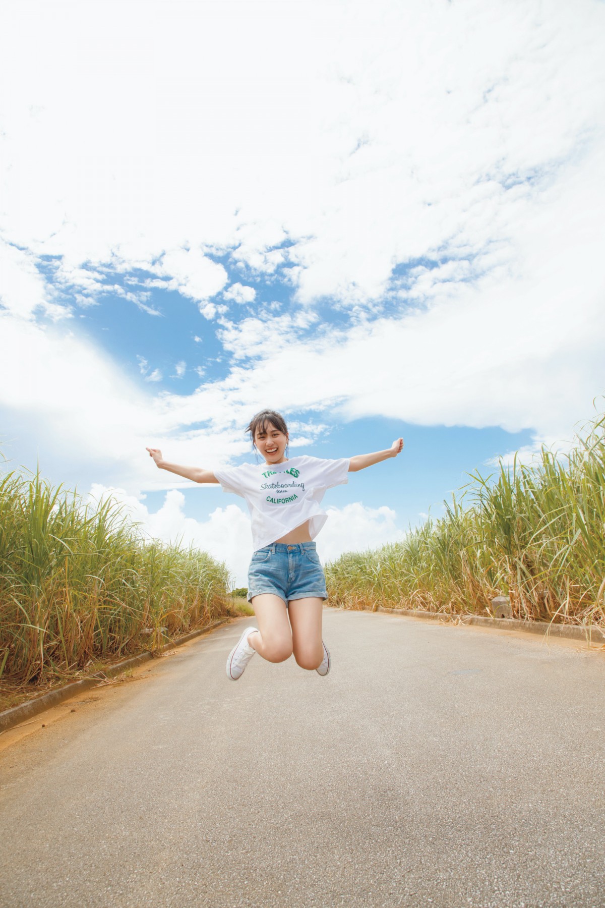 (限定表紙3種) 賀喜遥香 写真集 限定版 未開封 2025年最新】賀喜遥香 写真集 未開封の人気アイテム - メルカリ