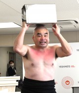 �w��l�� �g�{�V�쌀GM�����x�ɏo�Ȃ����^�b�N���Ȃ����B (C)ORICON NewS inc. 