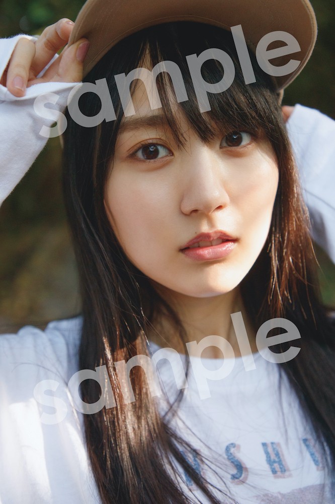 画像・写真 | 乃木坂46賀喜遥香、1st写真集が2度目の発売前重版 異例の18万部スタートに「幸せです」 35枚目 | ORICON NEWS