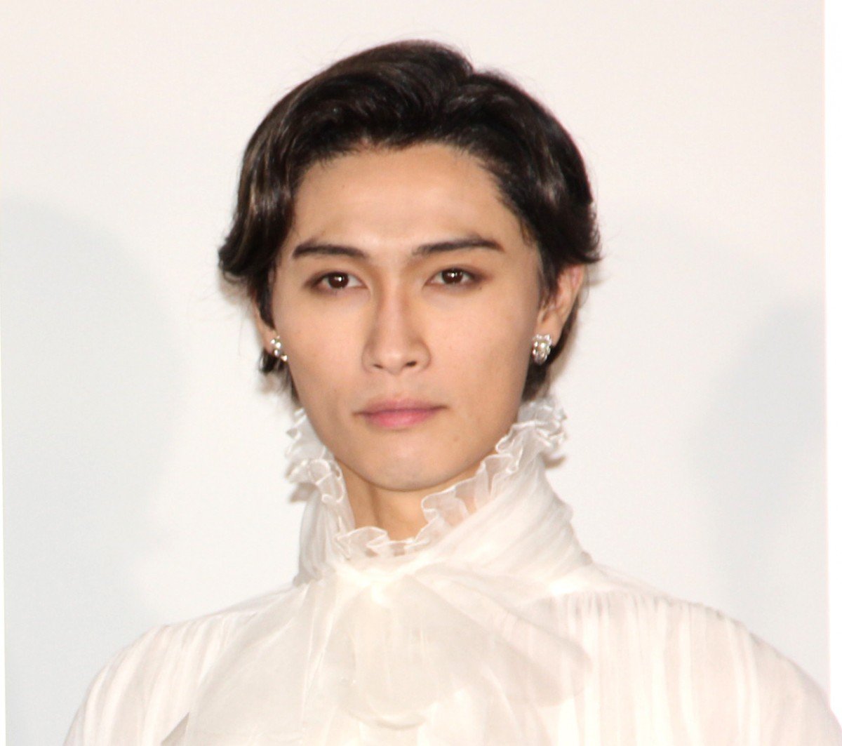 橋本良亮、役作り1ヶ月半で体重12～13キロ減 公演前に皇居の白鳥に