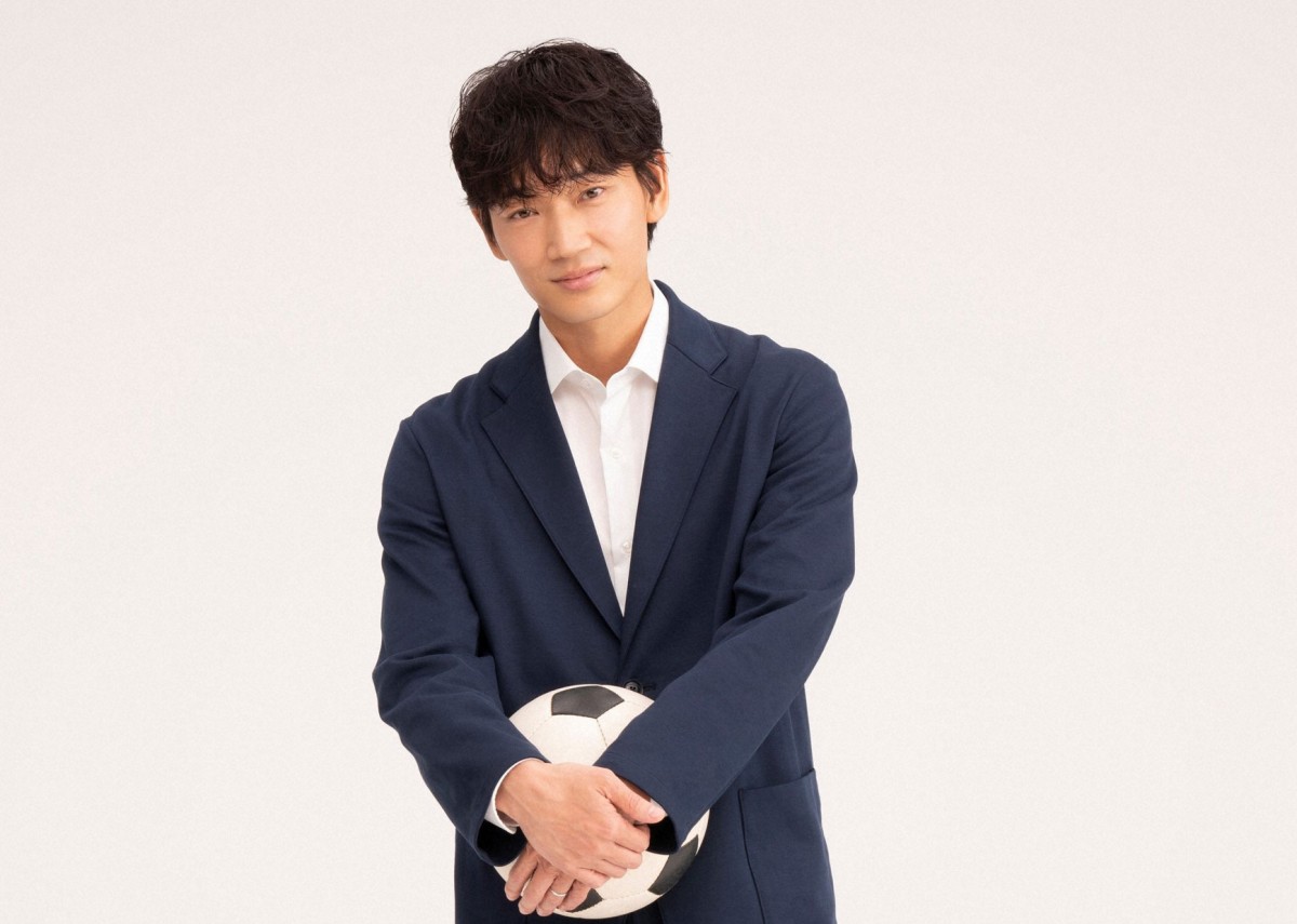 綾野剛主演、日曜劇場『オールドルーキー』が「豪華過ぎる」と話題