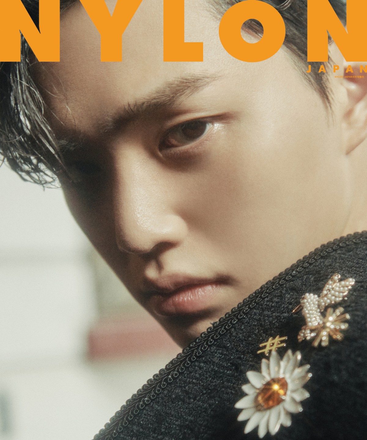 wNYLON JAPAN GLOBAL ISSUE 02x̕\\EK (C)NYLON 
