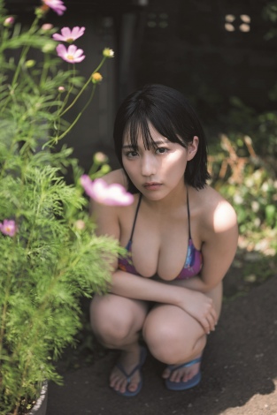 画像・写真 | “グラビア界のニューヒロイン”HKT48田中美久、水着姿で『blt graph.』初表紙 1枚目 | ORICON NEWS