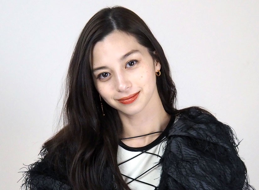 中条あやみ、美くびれ＆へそチラショット公開「素晴らしい」「とびっき