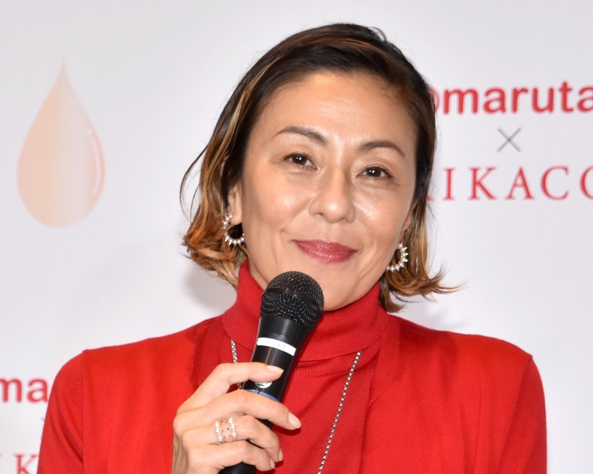 エロ　村上里佳子 56歳・RIKACO“水着姿”に絶賛の嵐「ナイスバディ」「日本イチ脚が長い良い女」 | ORICON NEWS