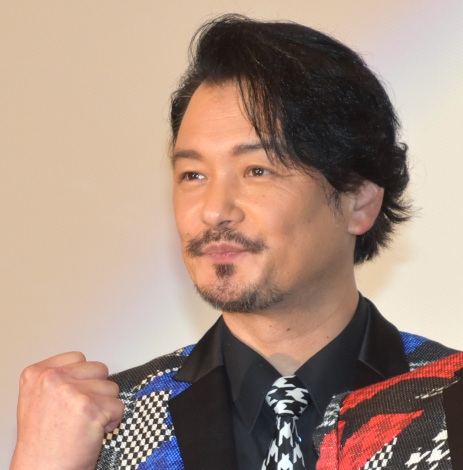 �w�X�[�p�[�퓬 ����W���[ �ǂ���������Ɓx�̊�����I���䂠�����ɓo�d��������E���c����� �iC�jORICON NewS inc. 