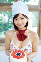 北海道生まれのEカップパティシエ”星乃莉子、堂々のグラビアデビュー | ORICON NEWS