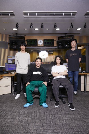 �w���~�薾���̃I�[���i�C�g�j�b�|���x�p�[�\�i���e�B�[���f�B���N�^�[����Ƃ̍��k��i�B�e�^�ߓ����i�j �iC�jORICON NewS inc.