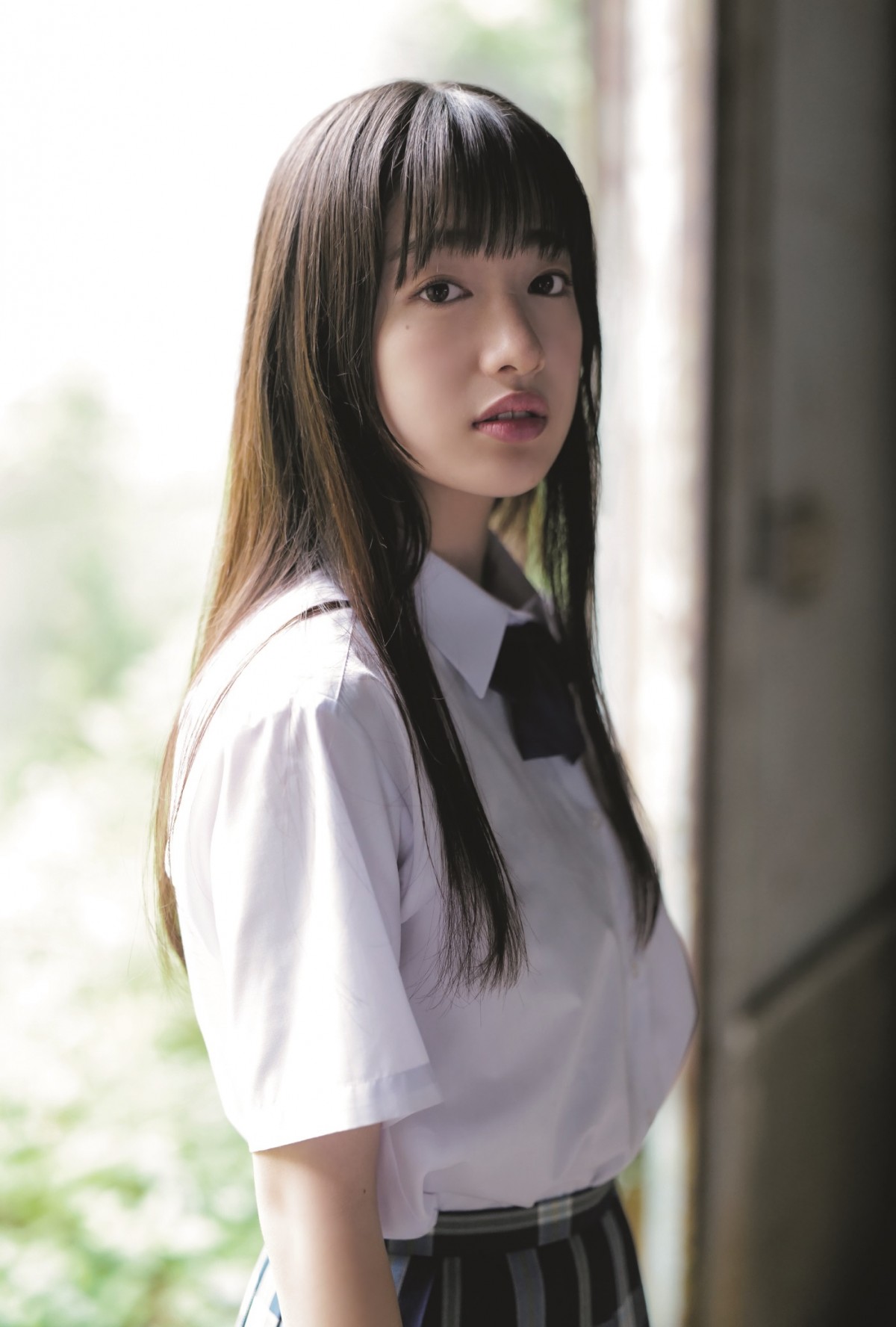 画像・写真 | 日向坂46上村ひなの、制服姿で“夏の青春” 7人の