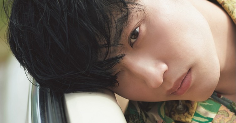 表紙解禁】杉野遥亮と二つの世界 | HIGHSNOBIETY.JP（ハイスノバ