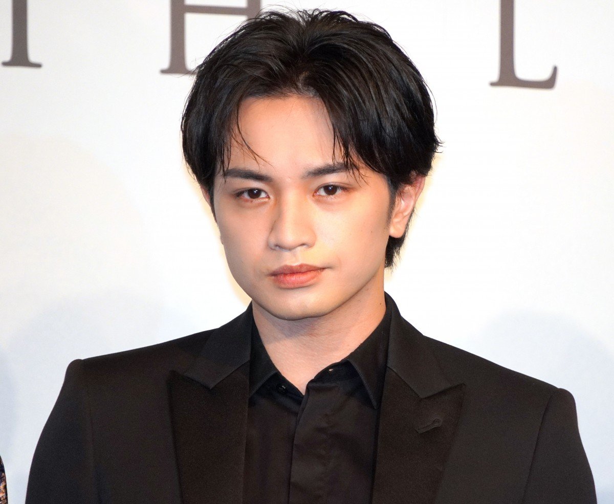 【中島健人・二宮和也】ラーゲリより愛を込めて 豪華版DVD 中島健人・二宮和也】ラーゲリより愛を込めて 豪華版DVDの通販