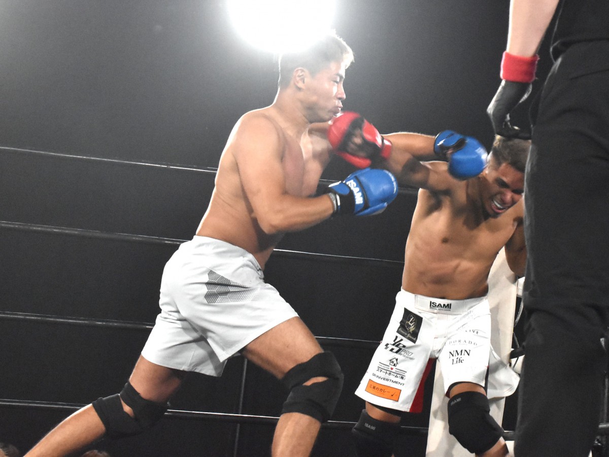 BreakingDown5.5』醤油ニキ、判定勝ちで実力見せる セコンドが水と醤油