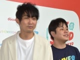 『LIVE STAND 22-23』のオープニングステージに登場したNON STYLE（左から）石田明、井上裕介 （C）ORICON NewS inc. 