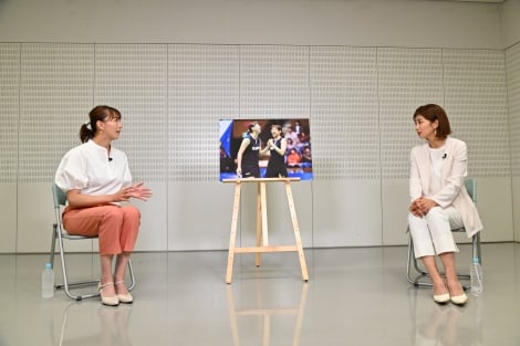 B114 小椋久美子 / 潮田玲子　パネル　ポスター　シール　オグシオ 切り抜き4ページ 4p オグシオ最新撮 潮田玲子 小椋久美子