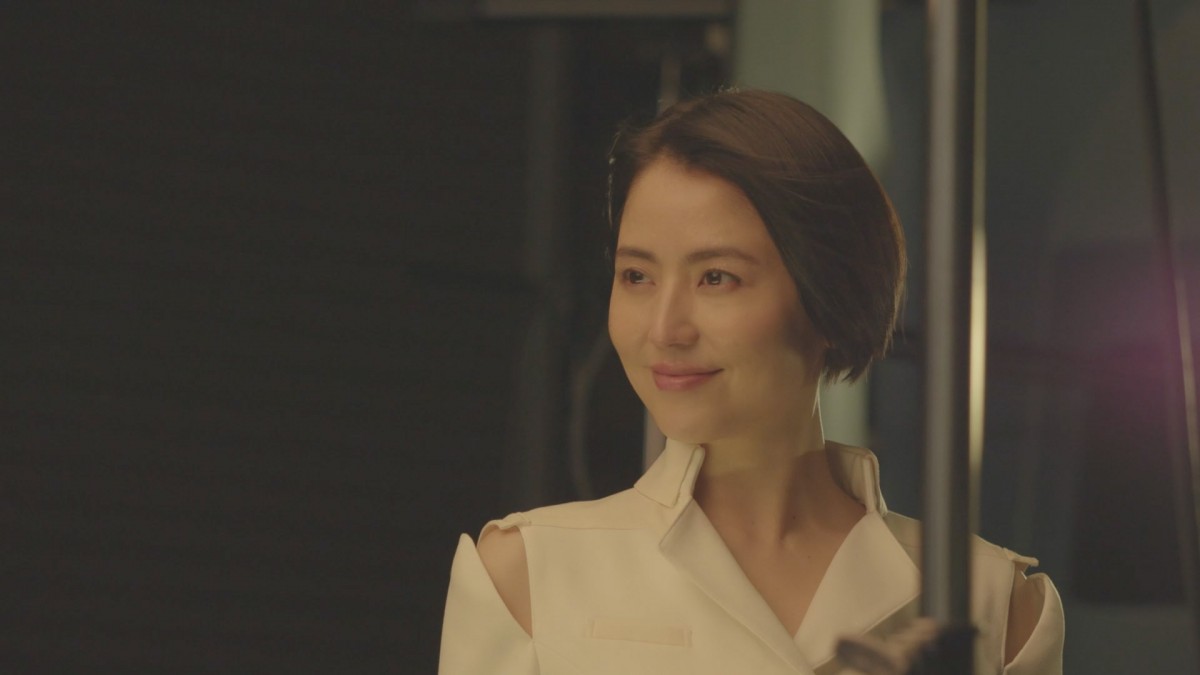 画像・写真 | 長澤まさみ、ガンダムコラボのタイトな“連邦軍”衣装に