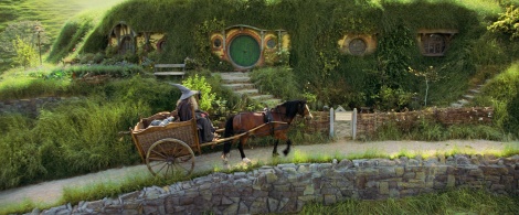 �f��w���[�h�E�I�u�E�U�E�����O�x9��16�����IMAX��f�J�n�iC�j2022 WBPI TM & �iC�j The Saul Zaentz Co. 